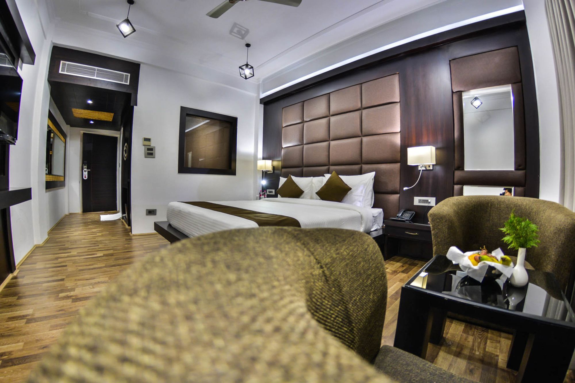 Heritage Luxury Srīnagar Exterior foto