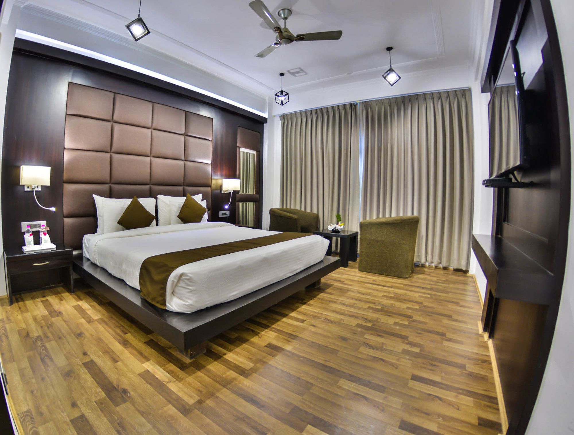 Heritage Luxury Srīnagar Exterior foto